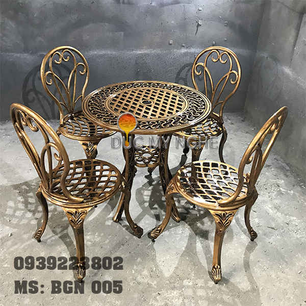 Bàn ghế nhôm đúc cổ điển BGN 005